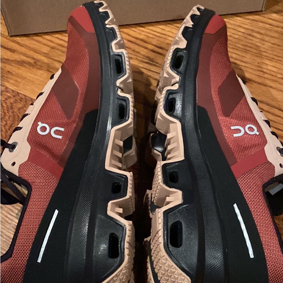 ON Cloudventure waterproof Womens assorted new - Picture 4 of 4